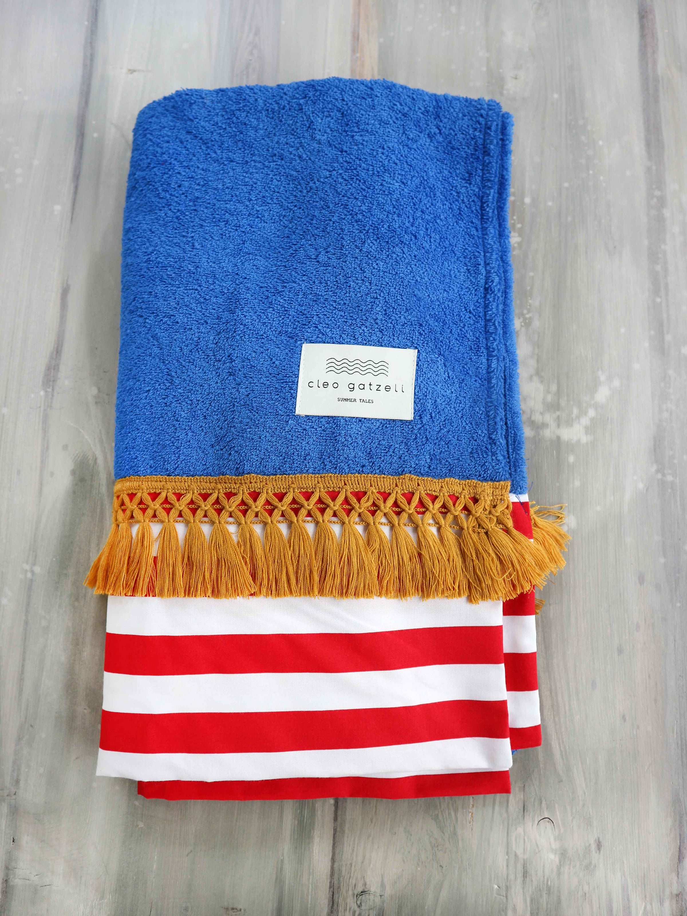 LUXURY YACHT beachtowel