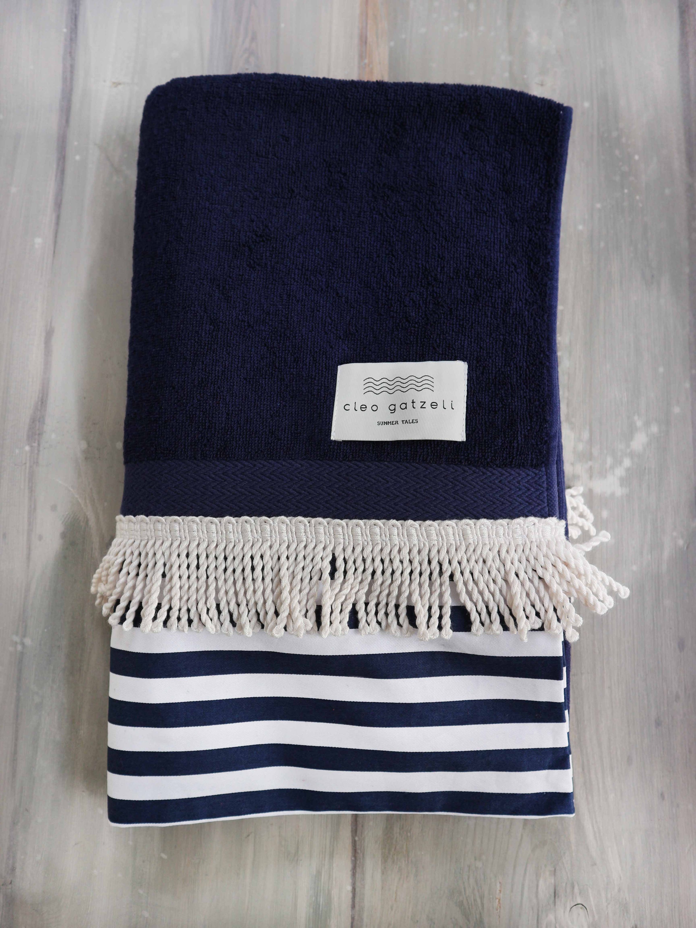 LUXURY YACHT beachtowel